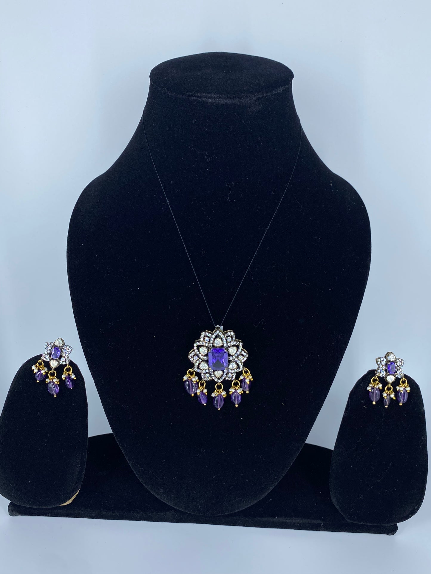 ARHAA PURPLE & WHITE CRYSTAL PENDENT WITH EARRINGS